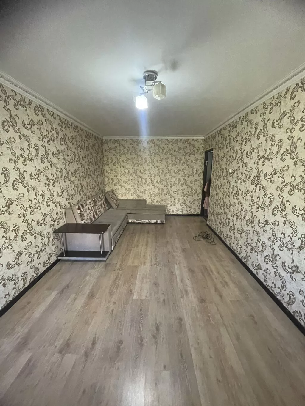 2 комнаты, 44 м², 8 мкр 104 серия, 2 этаж, Косметический ремонт