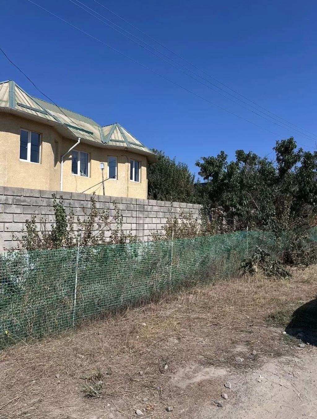 📍 ул. Арча-Тор 🔘4-комнатный 🔘Этажи 2 🔘144м² Продается двухэтажный