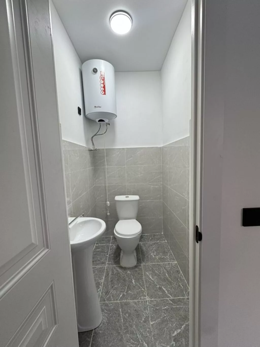 Сдаю Офисный кабинет: 15 м², С ремонтом, С отдельным санузлом