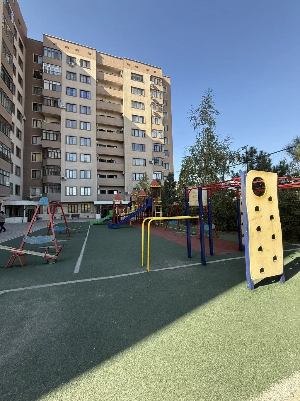3 комнаты, 114 м², 4 этаж