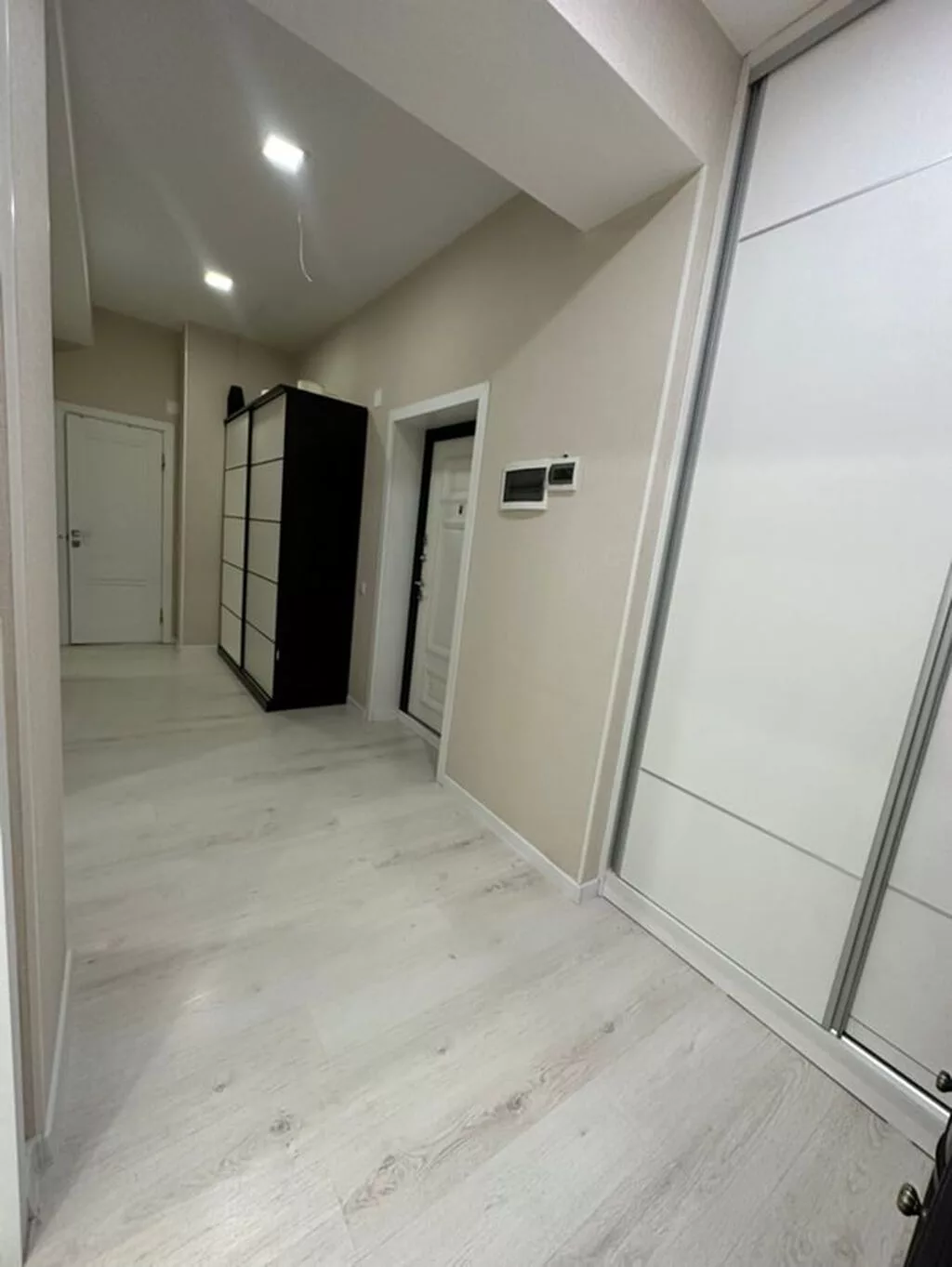 2 комнаты, 81 м², Ала-Арча ж/м Элитка, 10 этаж, Евроремонт