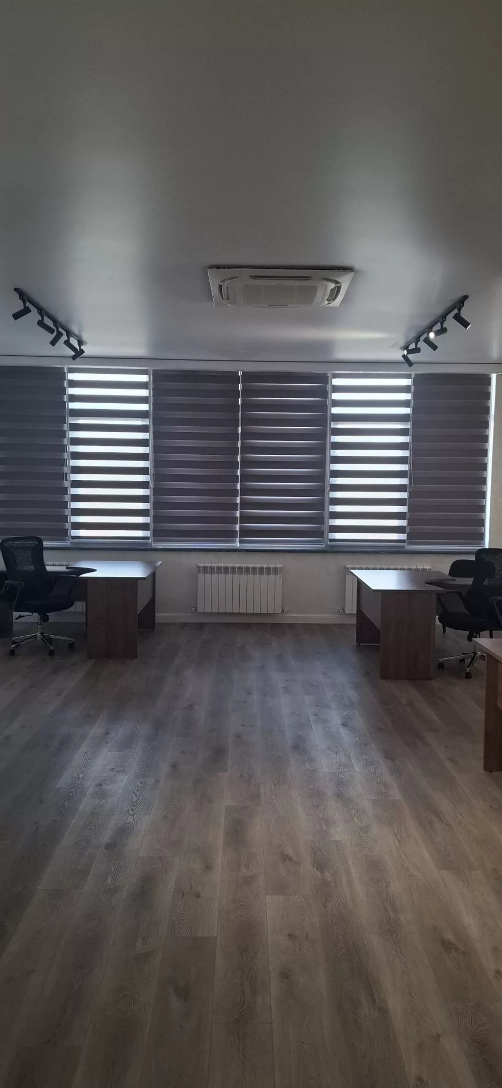 Сдаю Офисный шкаф: Сдаю IT company, 50 м², В жилом комплексе, С ремонтом