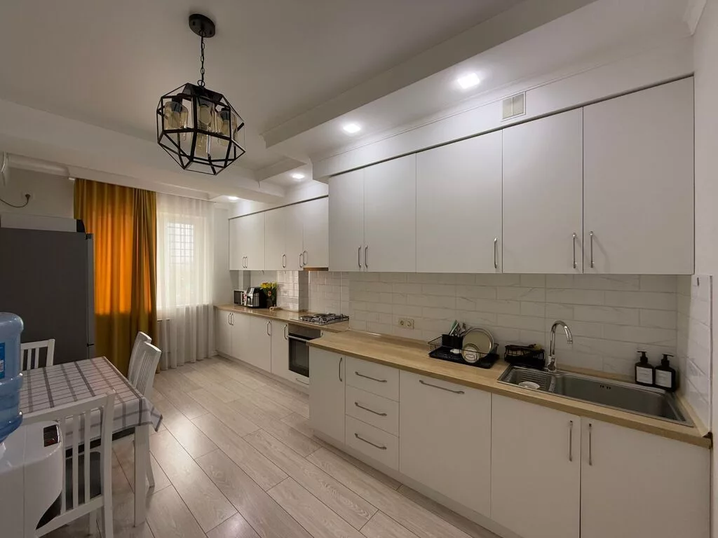 3 комнаты, 97 м², КНУ Элитка, 8 этаж, Евроремонт