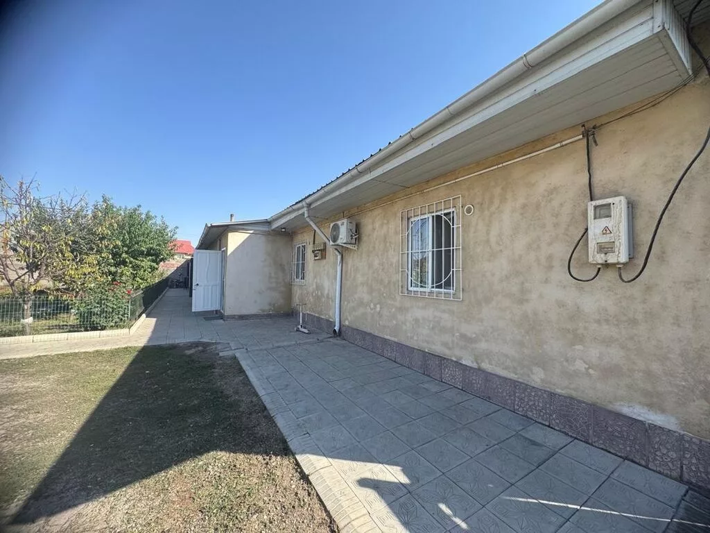 6 комнат и более, 150 м², 6 соток, Бишкек, Собственник