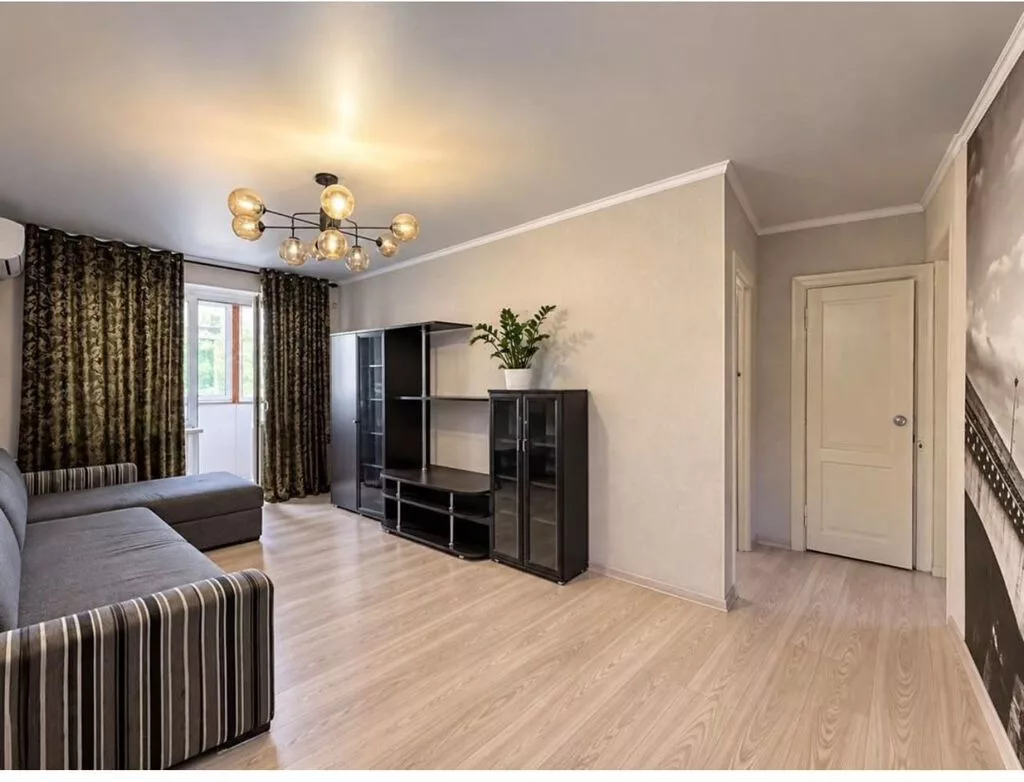 3 комнаты, 56 м², Восток-5 мкр Индивидуалка, 5 этаж, Косметический ремонт