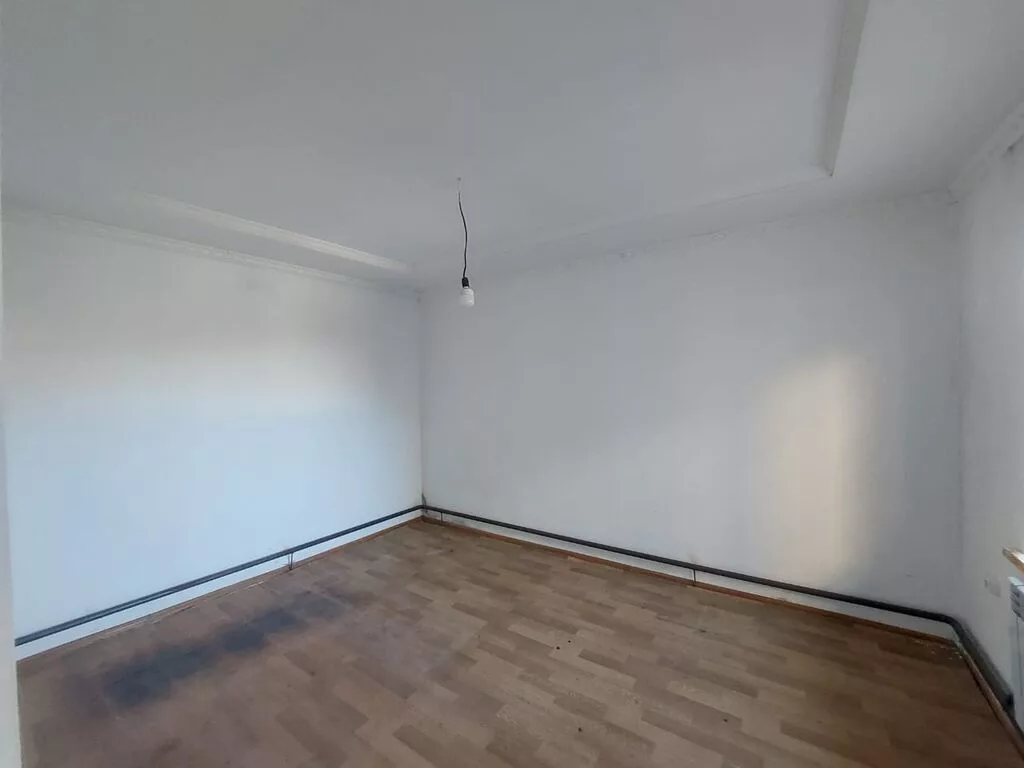 4 комнаты, 210 м², 4 соток, Джал