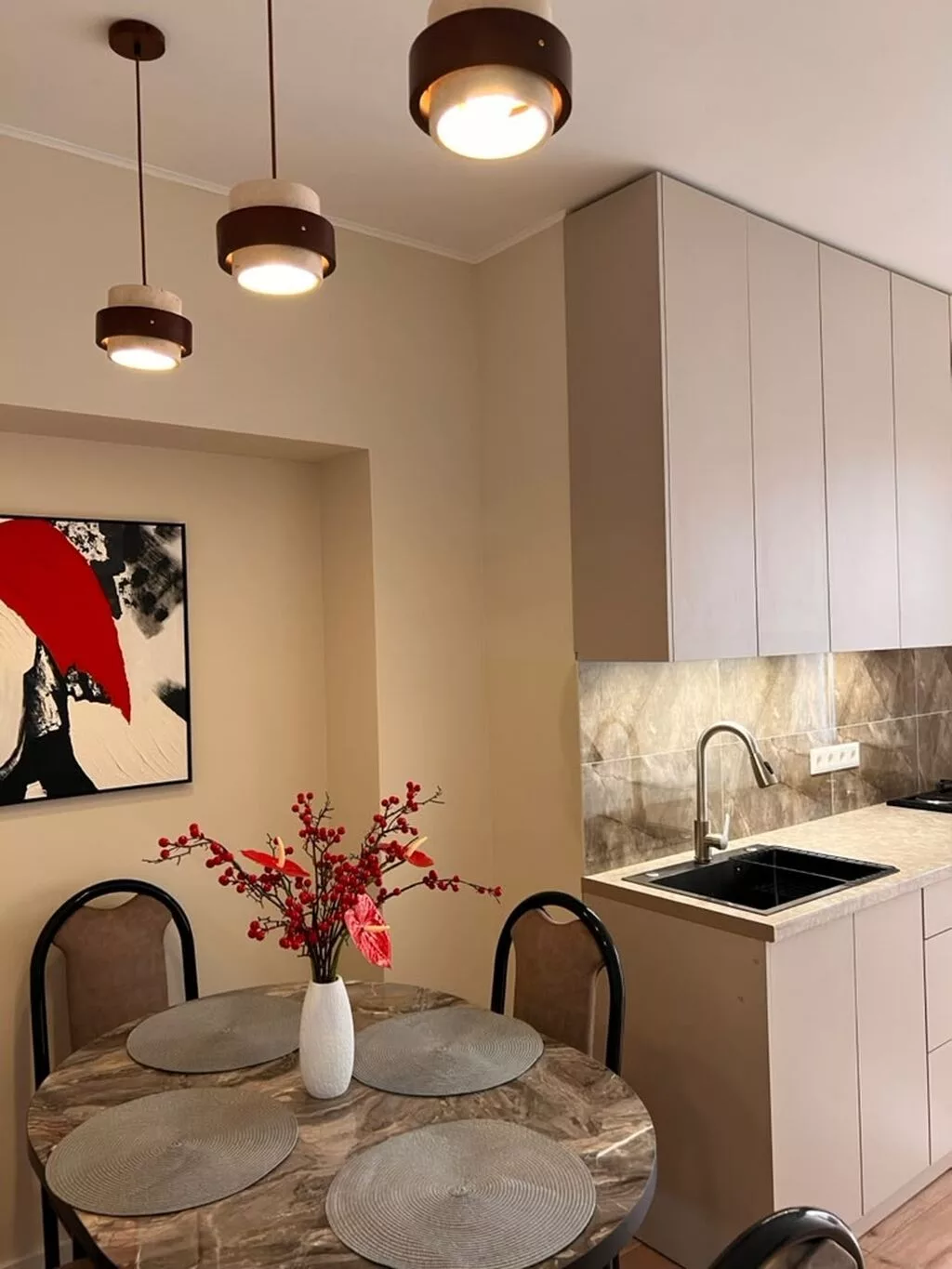 2 комнаты, 72 м², Асанбай мкр Элитка, 6 этаж, Дизайнерский ремонт