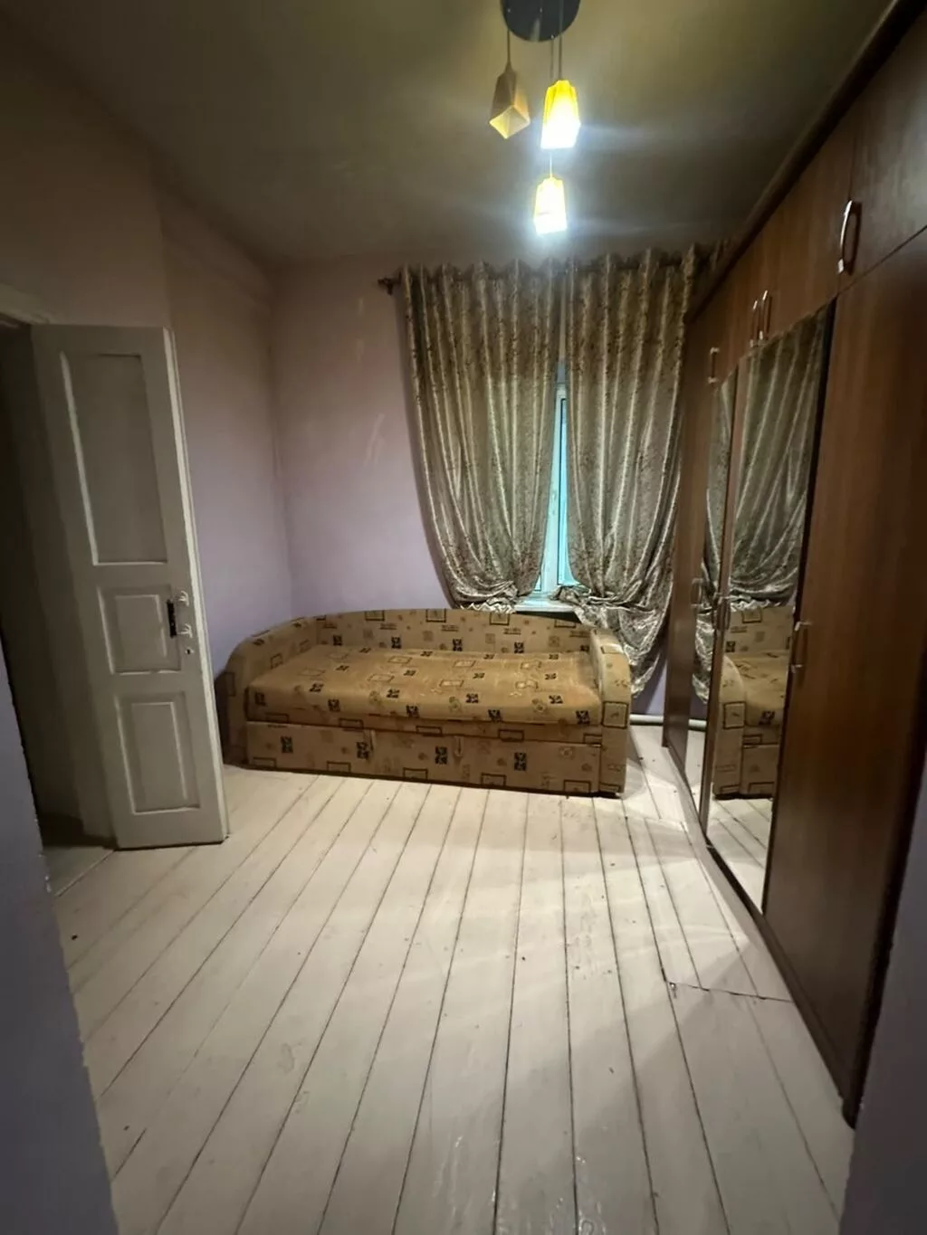 62 м², 4 комнаты, Аламединский рынок / базар, Семейным