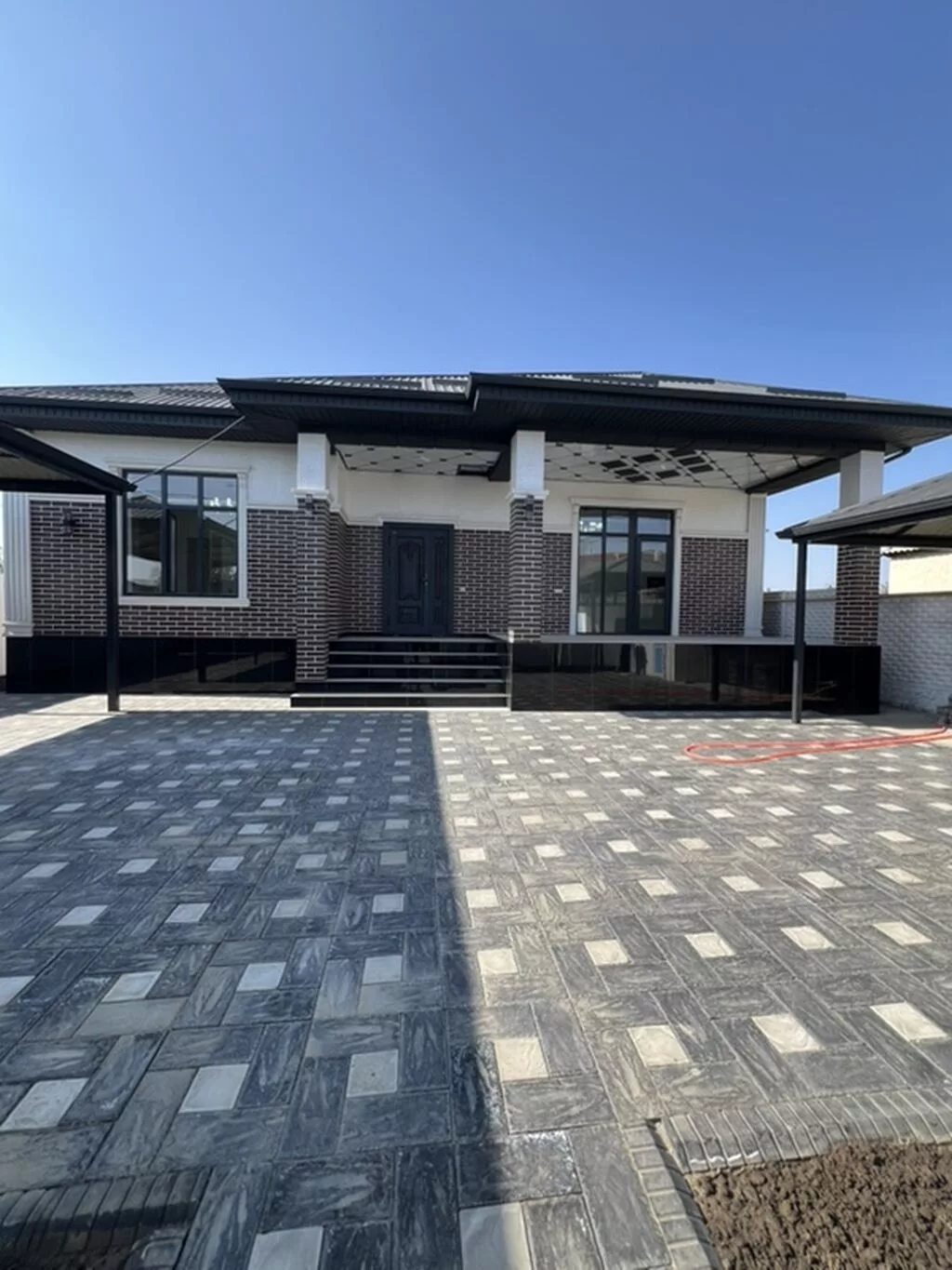 4 комнаты, 130 м², 3 соток, Новопавловка, Собственник