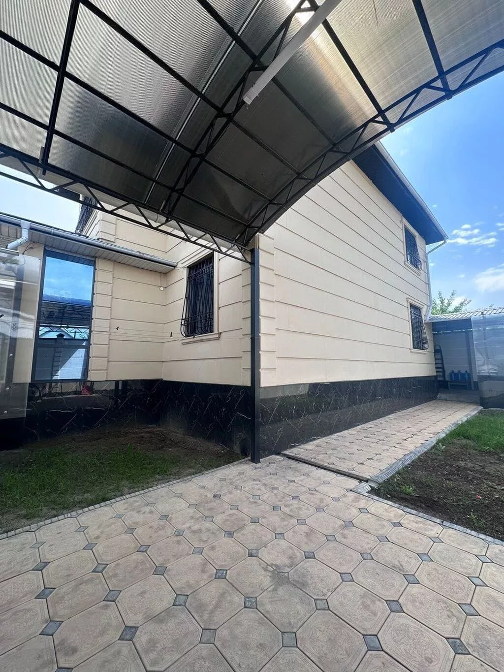5 комнат, 190 м², 5 соток, Бишкек, Ак-Ордо 1 ж/м Собственник