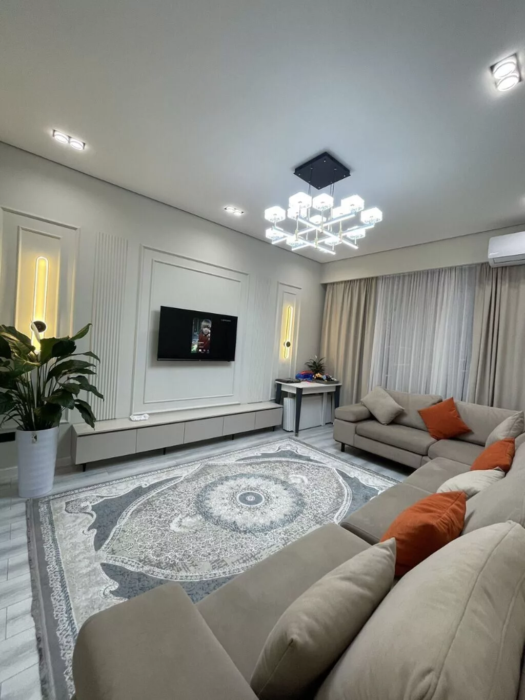 2 комнаты, 78 м², Асанбай мкр Элитка, 11 этаж, Дизайнерский ремонт