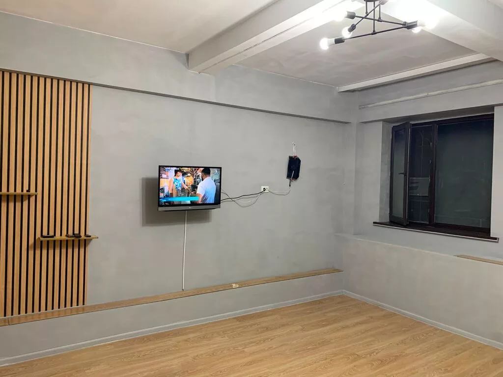 Студия, 36 м², Индивидуалка, Цокольный этаж этаж, Косметический ремонт