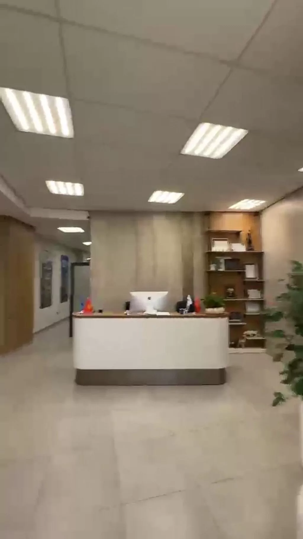 Сдаю The entire office: Сдаю Банковское отделение, Авиакасса, 320 м², В жилом комплексе, С ремонтом, С отдельным сан узлом, 1 линия, С отдельным входом