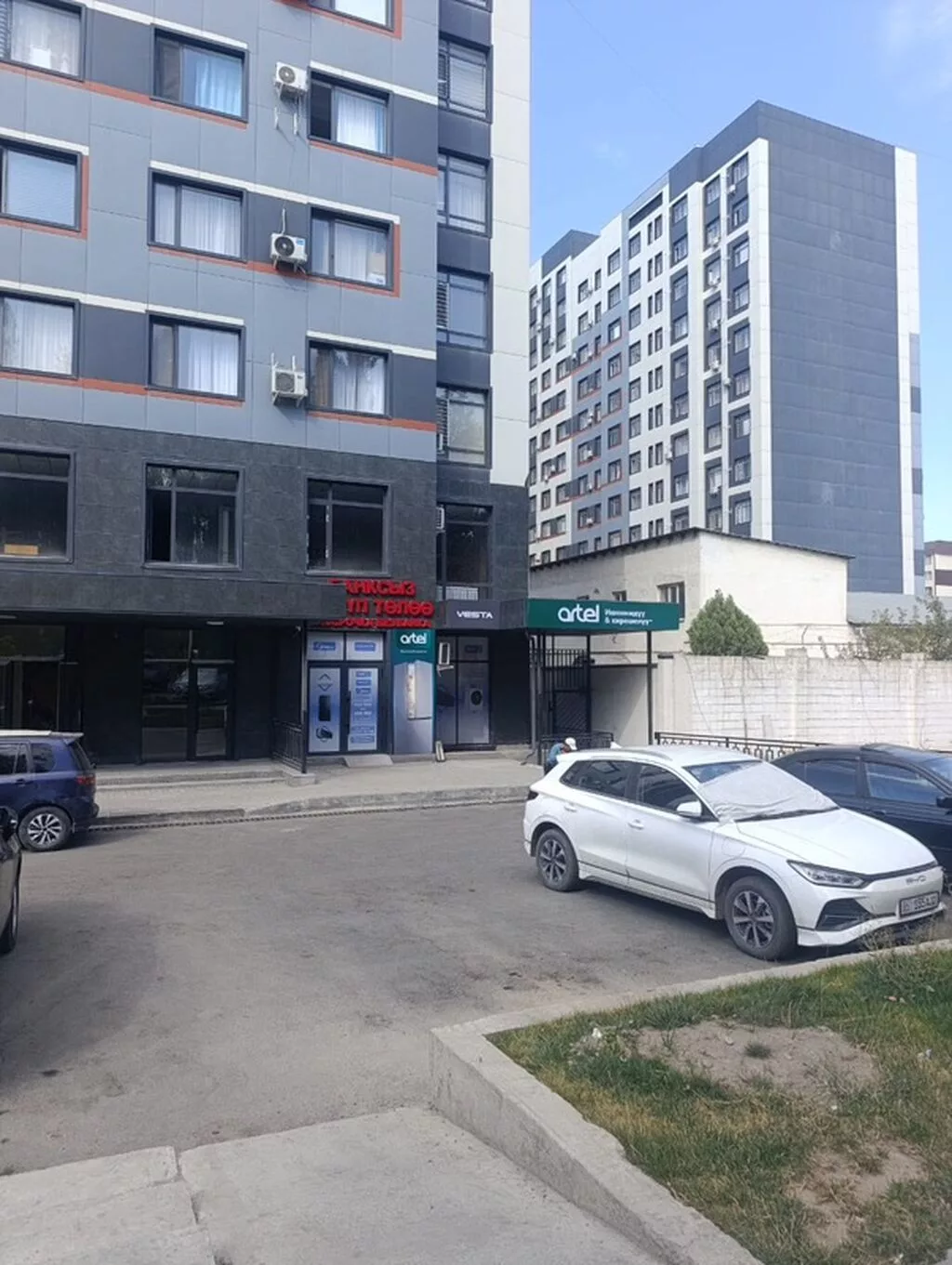Продажа магазинов В жилом доме, 304 м², ПСО (под самоотделку), Цокольный этаж этаж