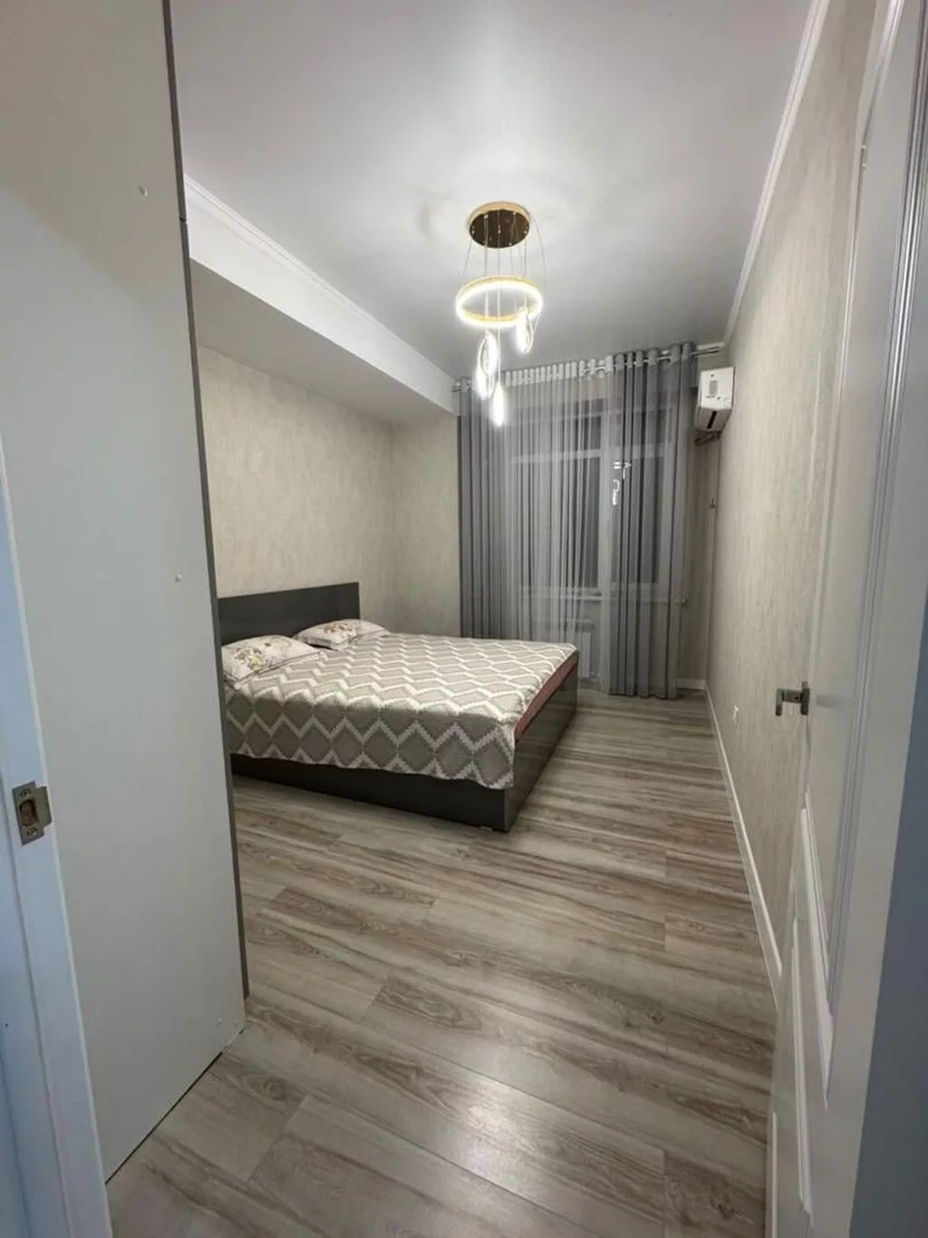 3 комнаты, 85 м², Тунгуч мкр Элитка, 3 этаж, Дизайнерский ремонт
