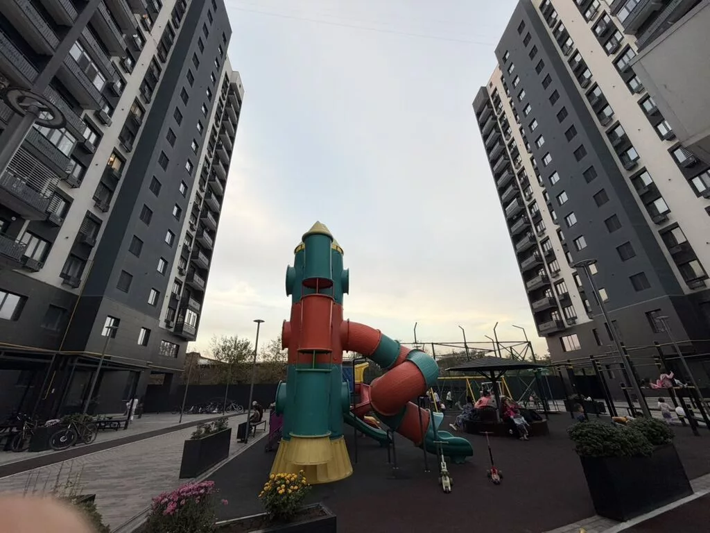 Сдан, Элитка, 2 комнаты, 77 м²