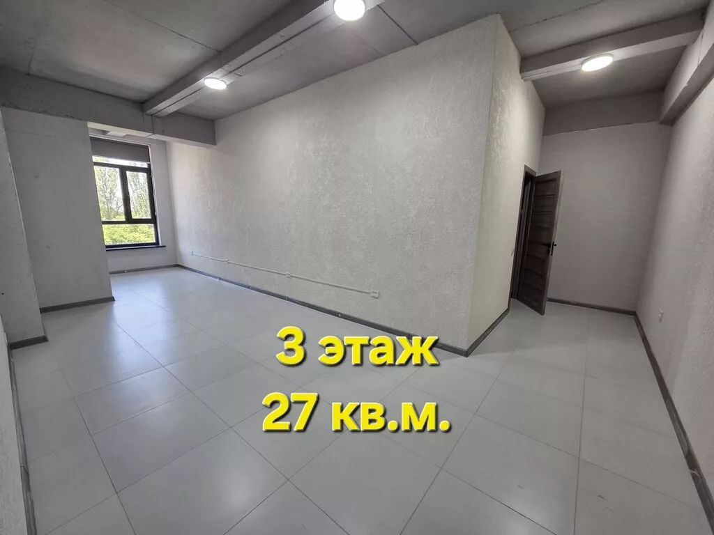 Сдаю Офис целиком: Сдаю Колл-центр, IT-компания, Авиакасса, 27 м², В коворкинге, С ремонтом, Первая линия, С отдельным входом, С отдельным санузлом