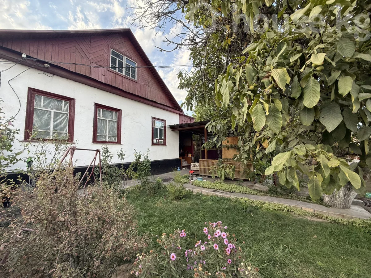 Продажа, дом, 2-комн.: Чуйская область / Бишкек, город Бишкек, Восточный автовокзал — за 6 832 020 сом