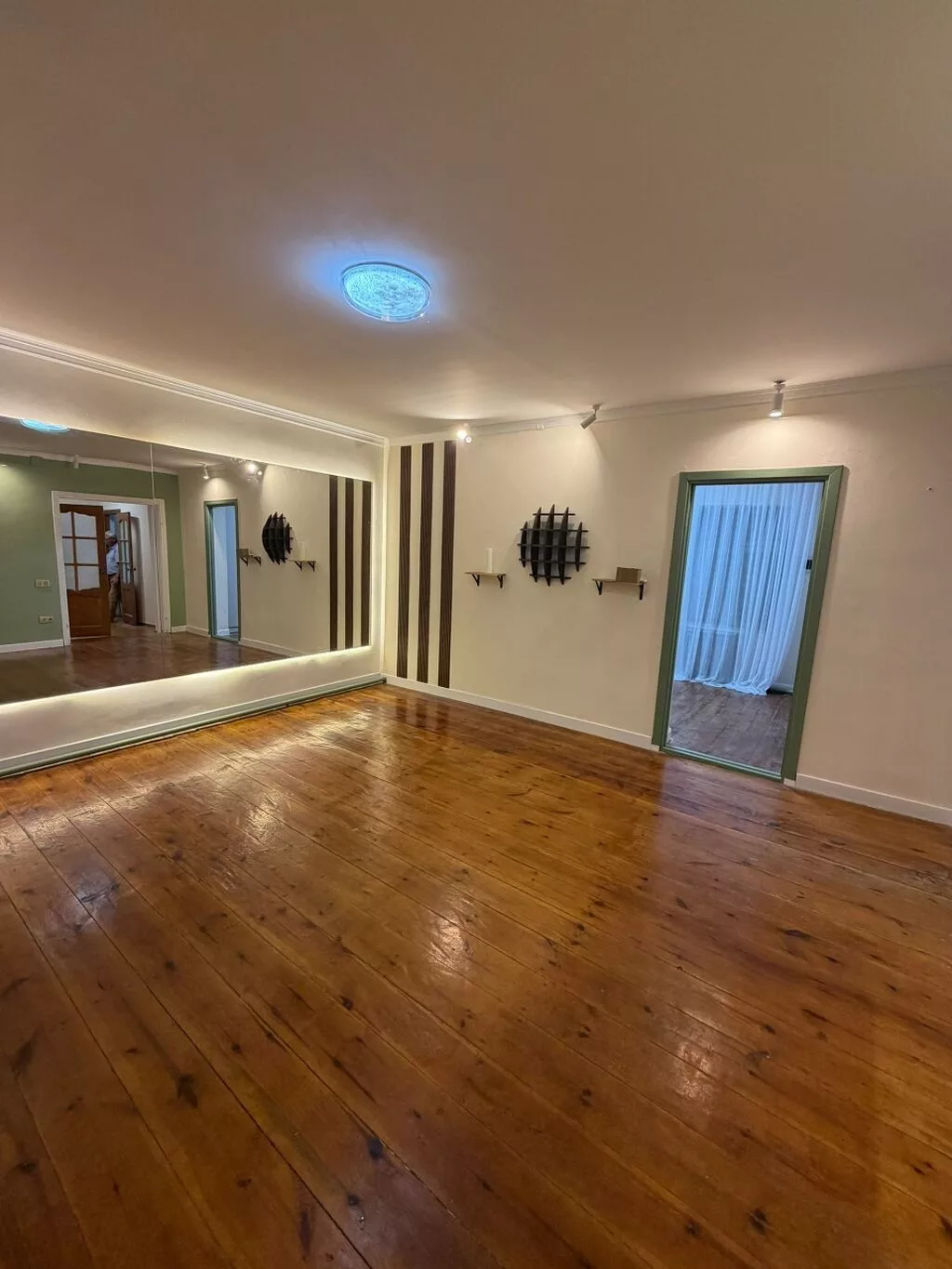 80 м², 4 комнаты