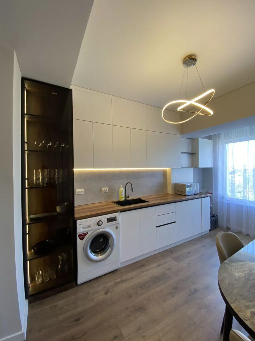 2 комнаты, 58 м², Тунгуч мкр Элитка, 8 этаж, Дизайнерский ремонт