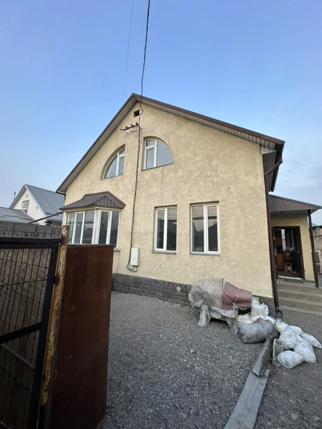 6 комнат, 143 м², 6 соток, Бишкек, Кара-Жыгач ж/м Собственник