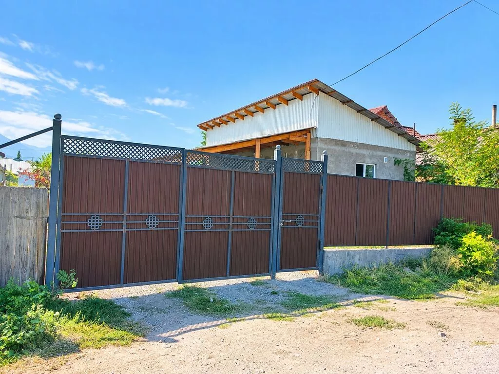 Продается дом с Беловодск ул Камарова