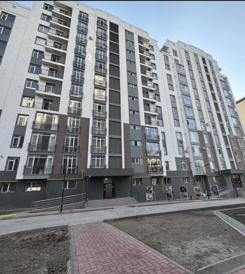Продажа магазинов В жилом доме, 76 м², Требуется ремонт, Утеплен, 1 этаж