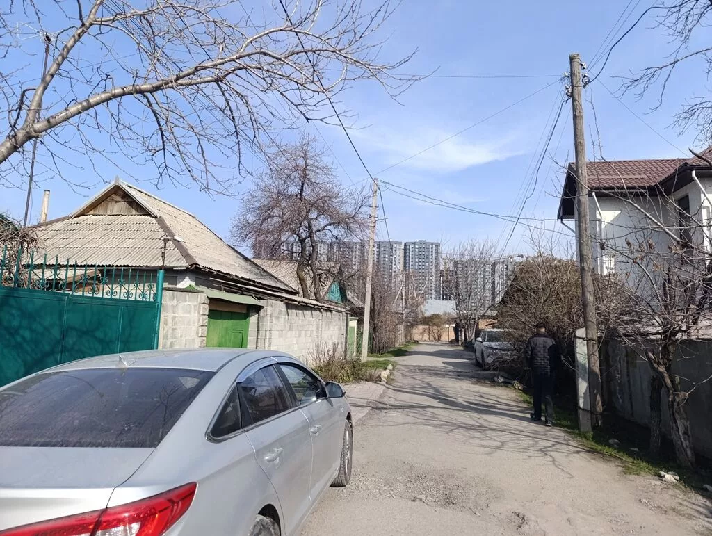 Продается Дом ( кирпич) 5 ком + бизнес ( малярка). район : 4 гор