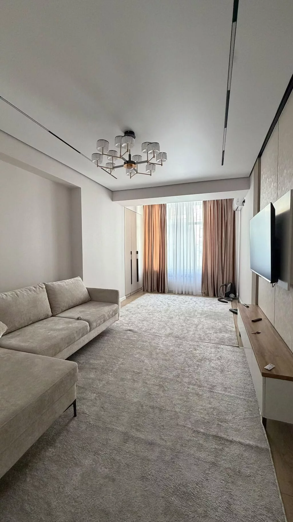2 комнаты, 73 м², Бишкек Парк ТРЦ Элитка, 11 этаж, Дизайнерский ремонт