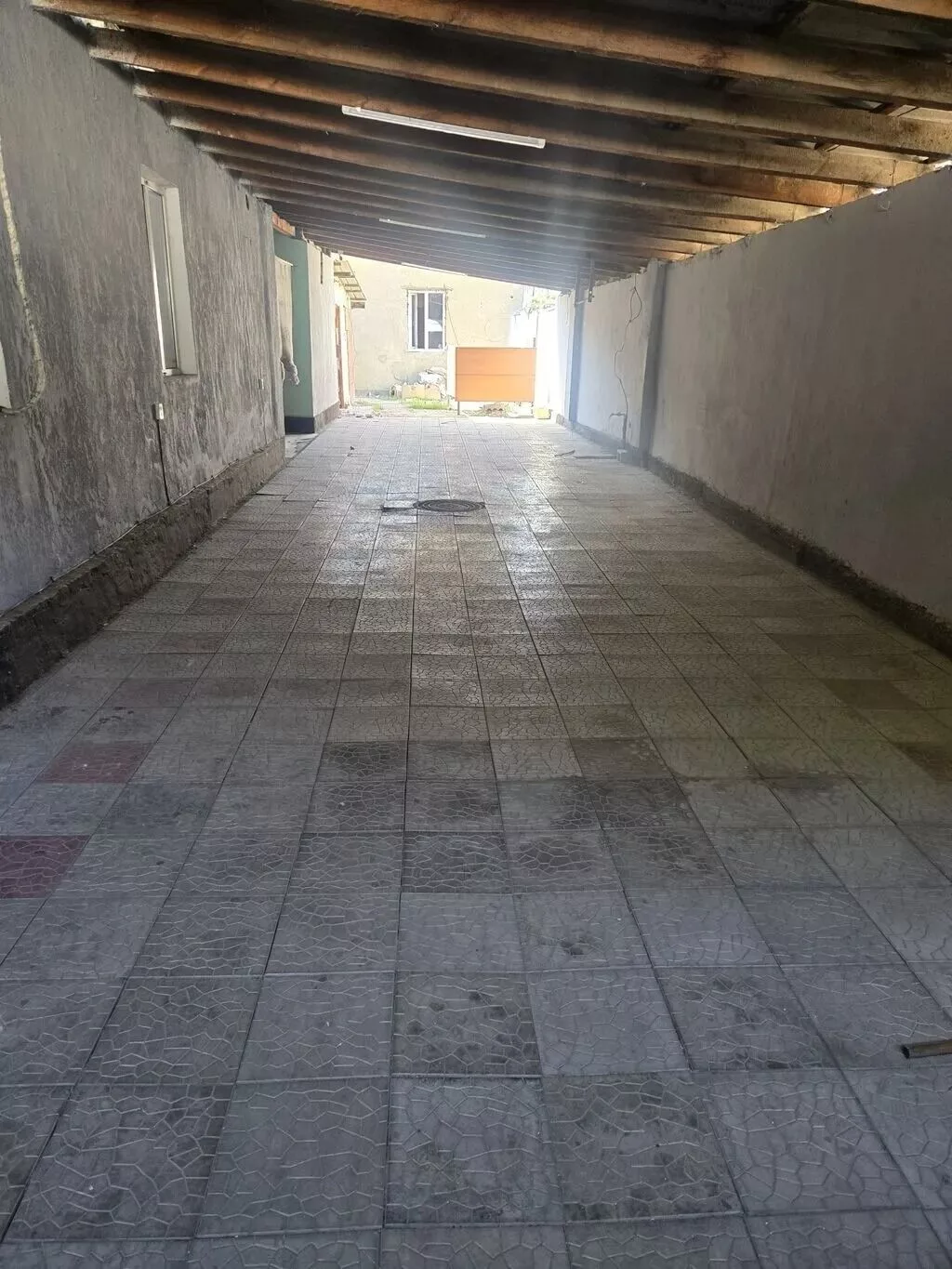 90 м², 1 комната, ул. Орозбекова / Жибек Жолу, Без животных