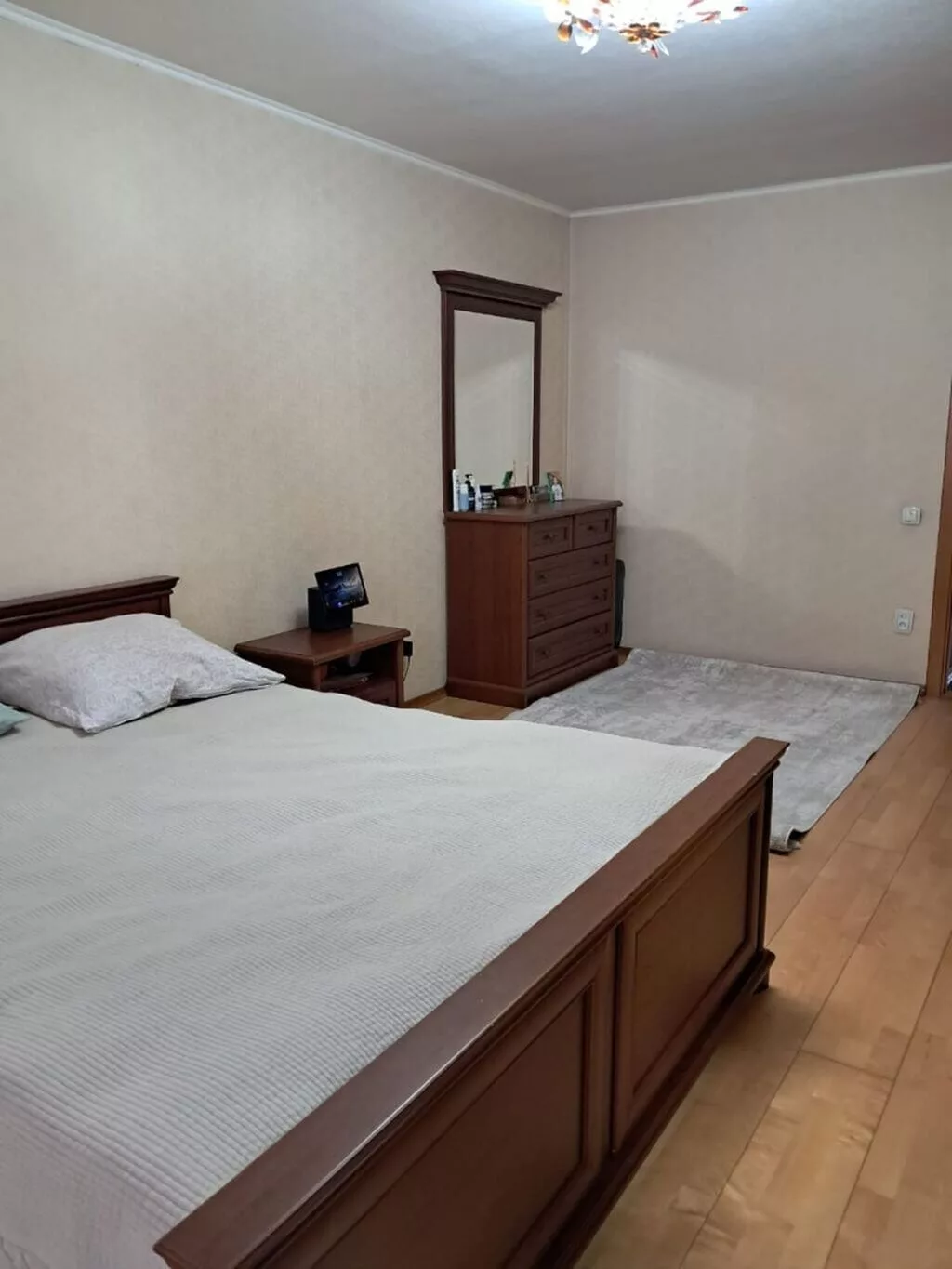 3 комнаты, 81 м², Золотой квадрат Индивидуалка, 3 этаж, Косметический ремонт