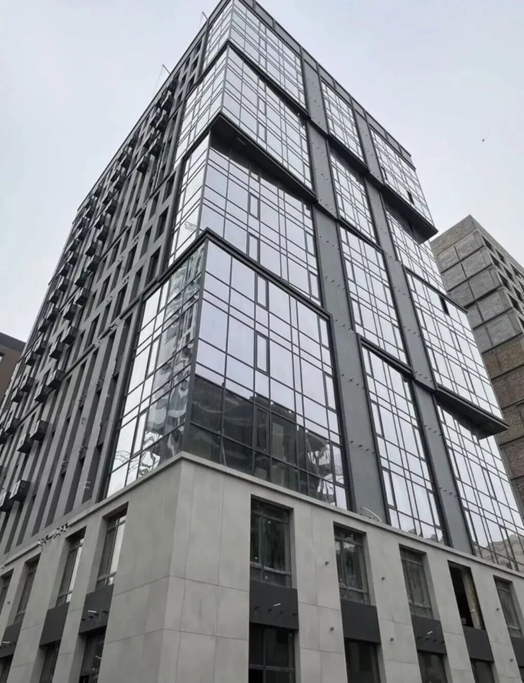 Сдаю Офис целиком: Сдаю IT-компания, 48 м², В бизнес центре, С ремонтом, С парковкой