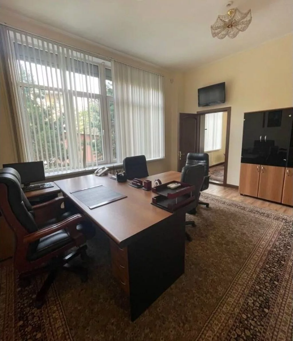 Аренда офисов, 299 м², С отдельным сан узлом, 1 линия, С отдельной кухней