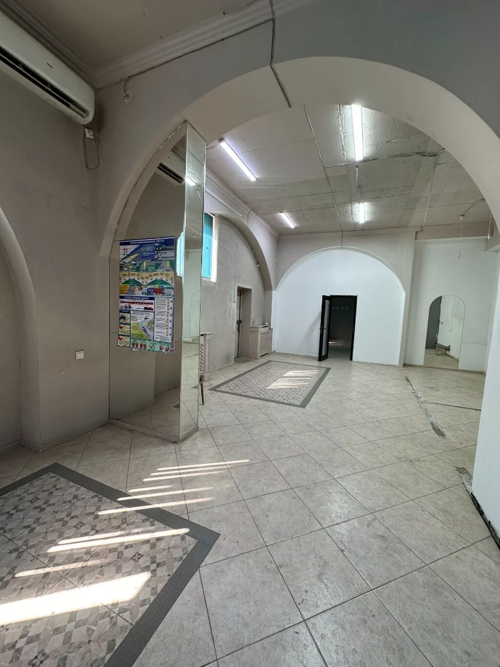 Аренда офисов, 163 м², В жилом комплексе, С отдельным входом, С отдельным сан узлом, С юридическим адресом