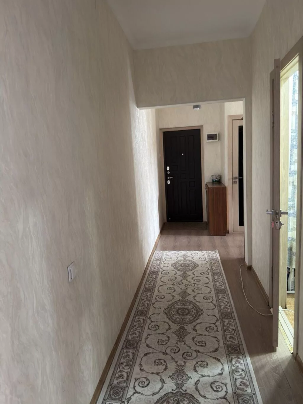 2 комнаты, 67 м², Солнечный мкр 106 серия улучшенная, 8 этаж, Евроремонт