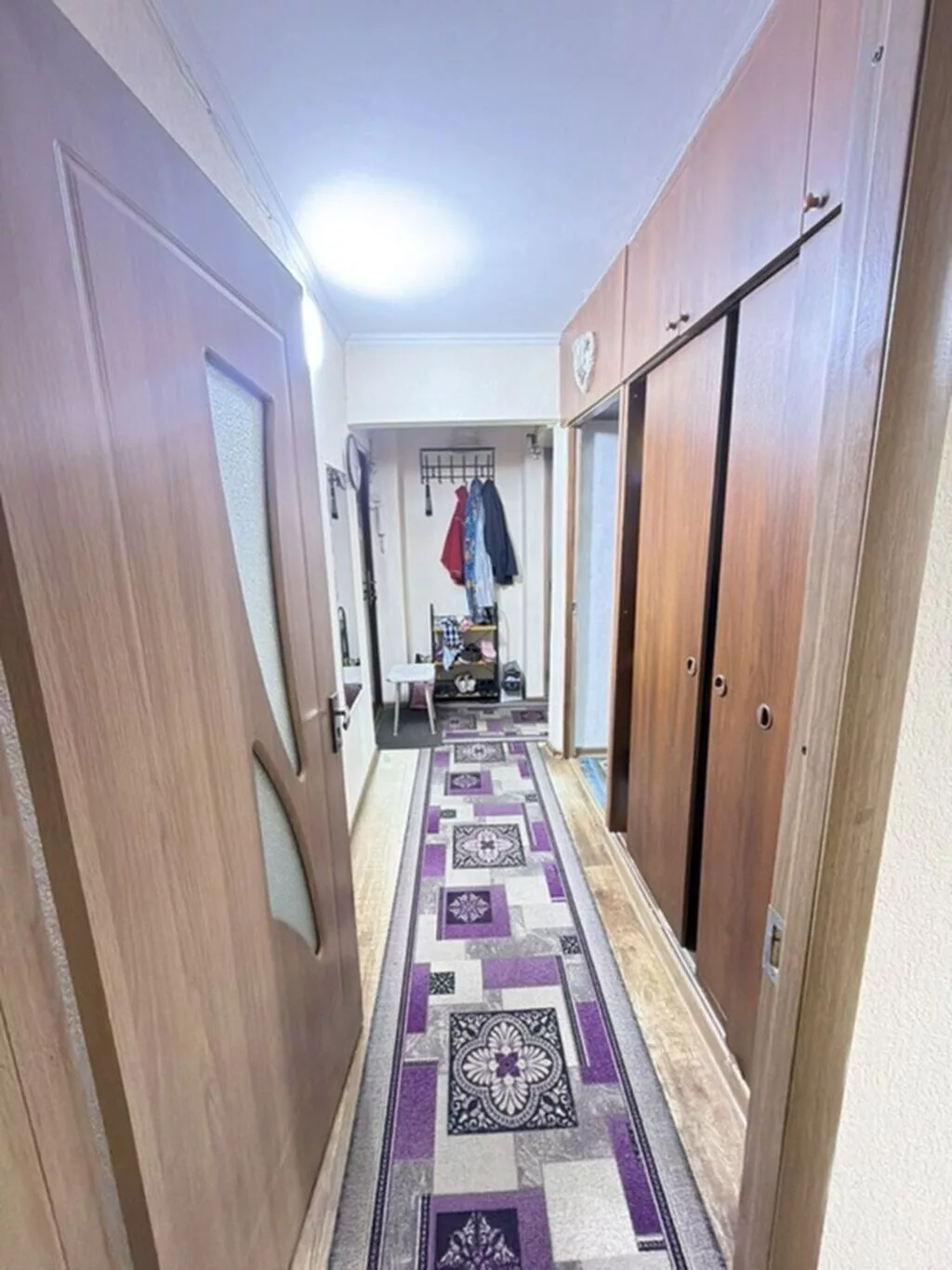 2 комнаты, 54 м², 5 мкр 104 серия, 2 этаж, Косметический ремонт