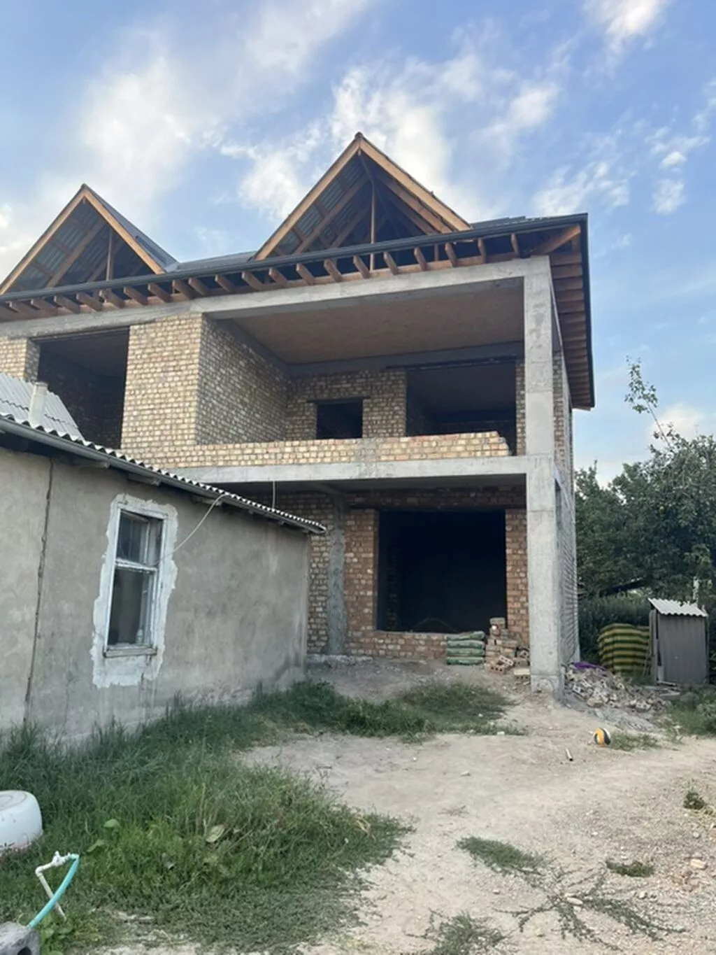 6 комнат и более, 190 м², 5 соток, Бишкек, Салам-Алик ж/м Собственник
