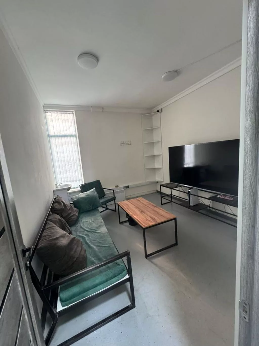 Продажа офисов 202 м², С ремонтом, 2 этаж