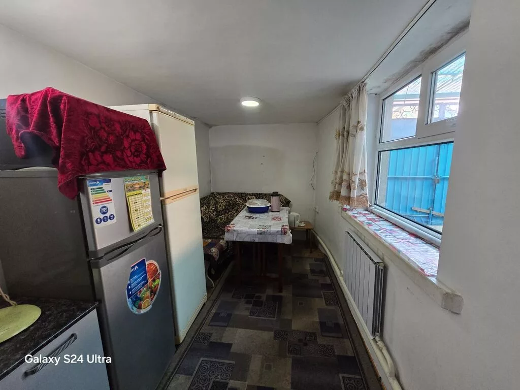 6 комнат и более, 127 м², 4 соток, Бишкек, Пишпек Собственник