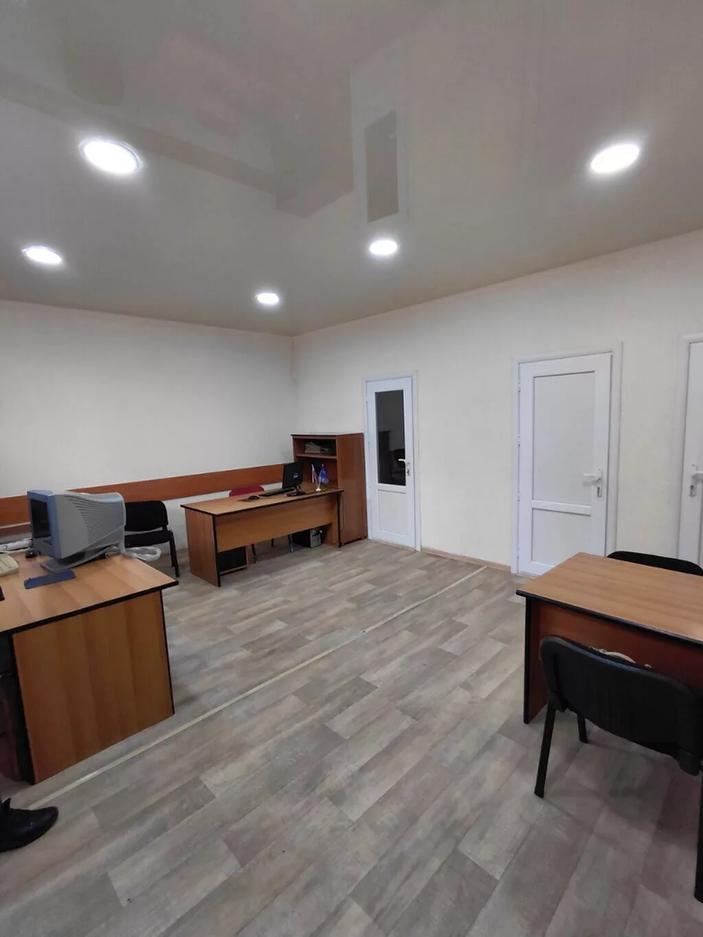 Продажа офисов 35 м², С ремонтом, Многоэтажное здание, Цокольный этаж этаж