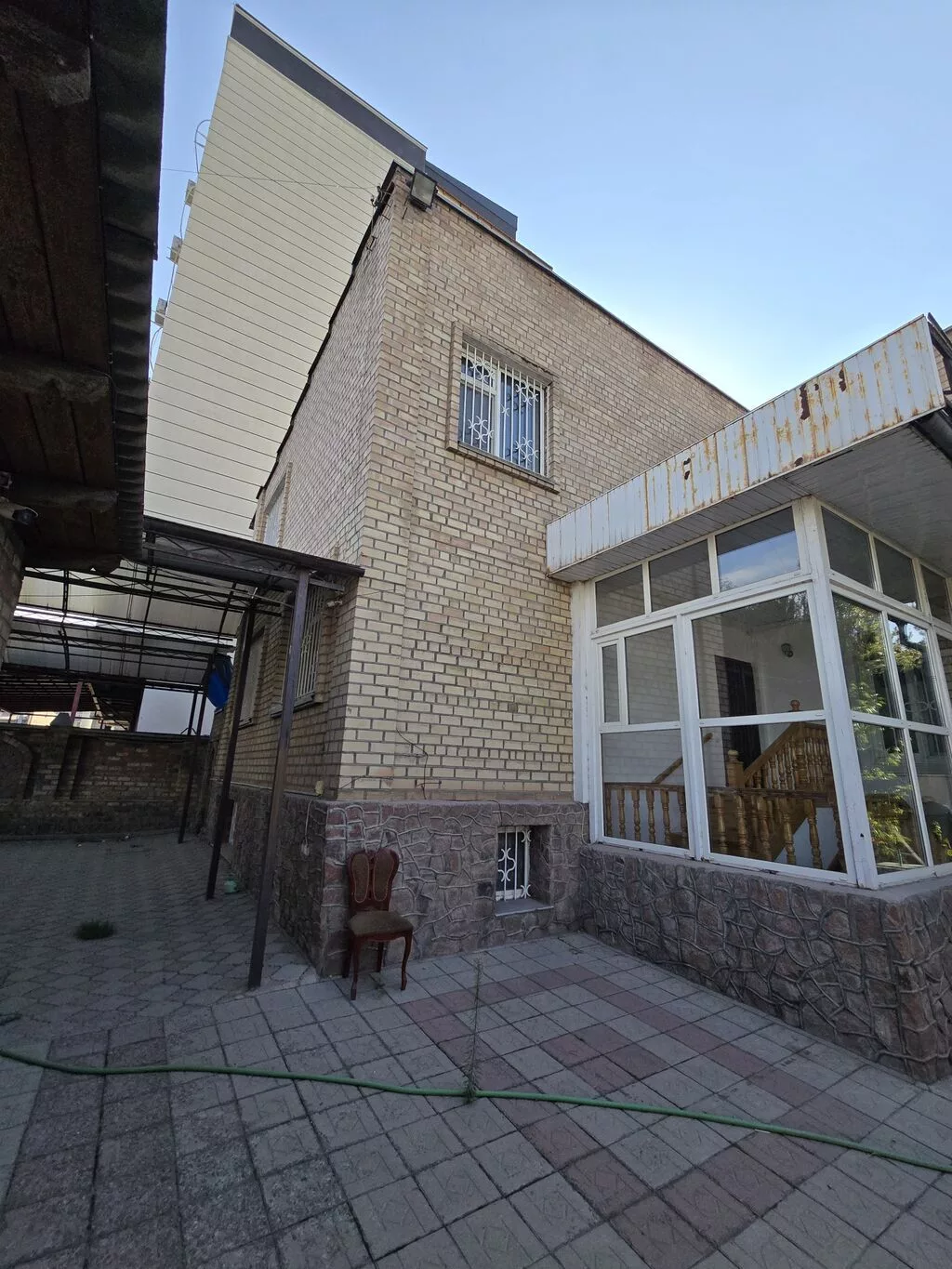 6 комнат и более, 250 м², 8 соток, Бишкек, Джальская больница