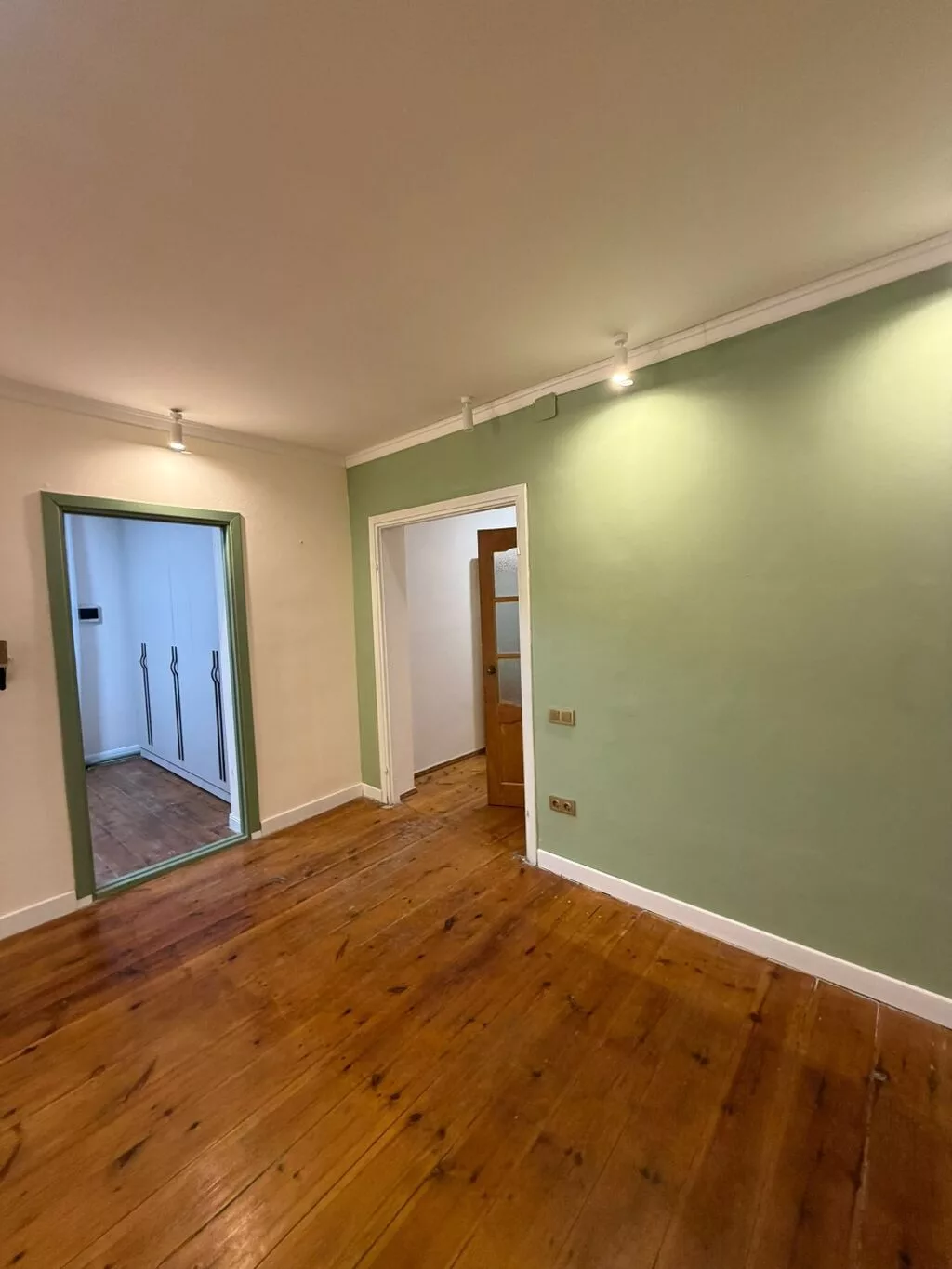 80 м², 4 комнаты