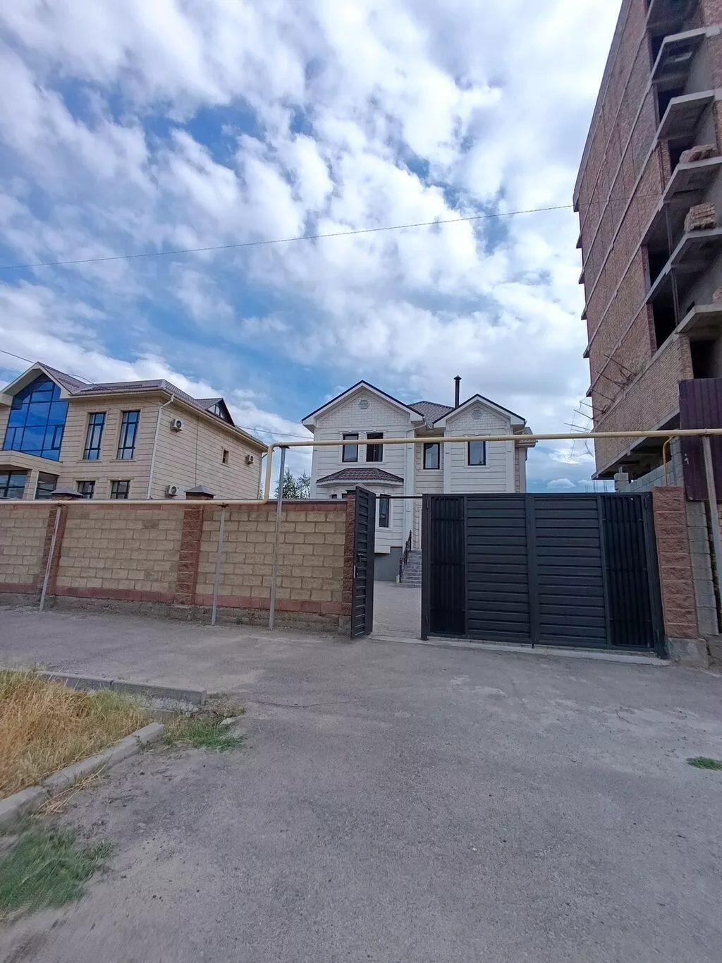 350 м², 6 комнат, Верхний Джал