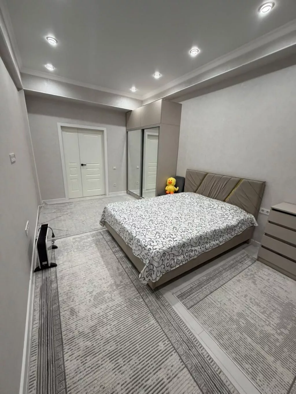 Сдается на долгий срок 3‑комнатная квартира‑студия, 70 м², уютная и