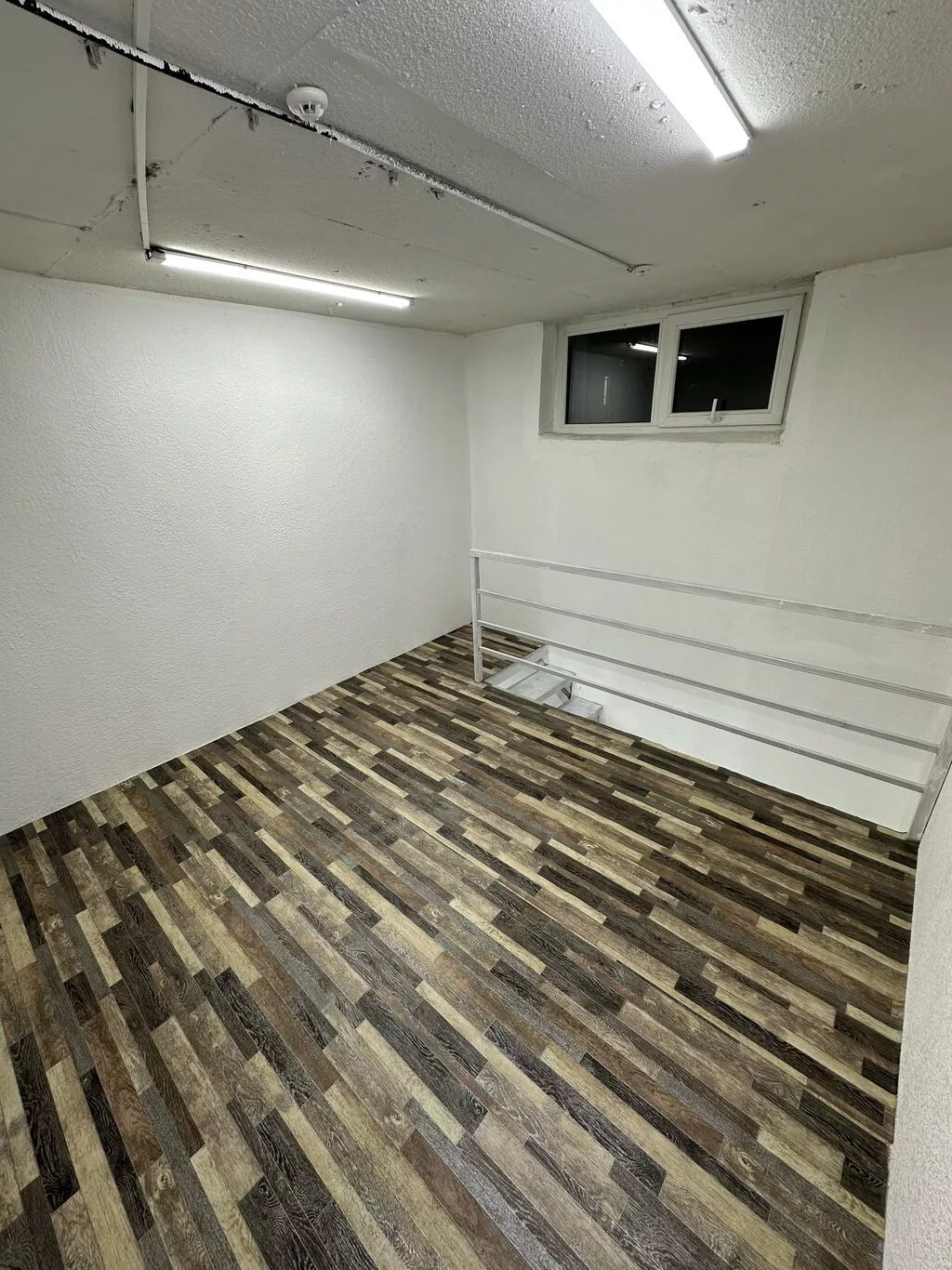 Сдаю Офис целиком: Колл-центр, IT-компания, Фотостудия, 22 м², В жилом комплексе, С ремонтом, С системой безопасности