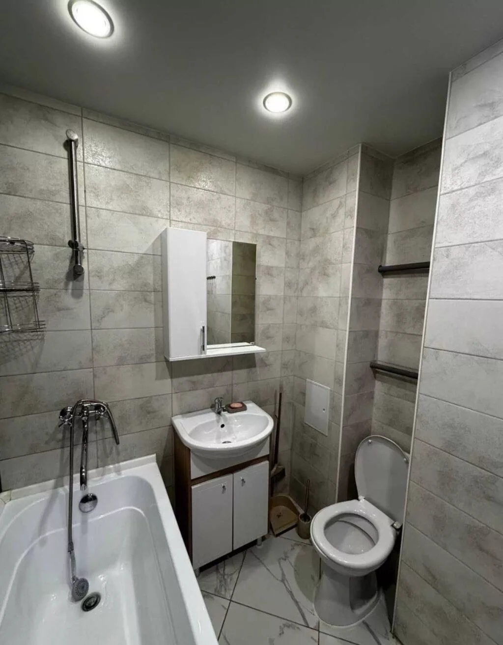 📍 ЦУМ 🌆 Бишкек 💰 32 000 сом 🏢 3/9 этаж 🏗 Индивидуалка ✨ Свежий ремонт