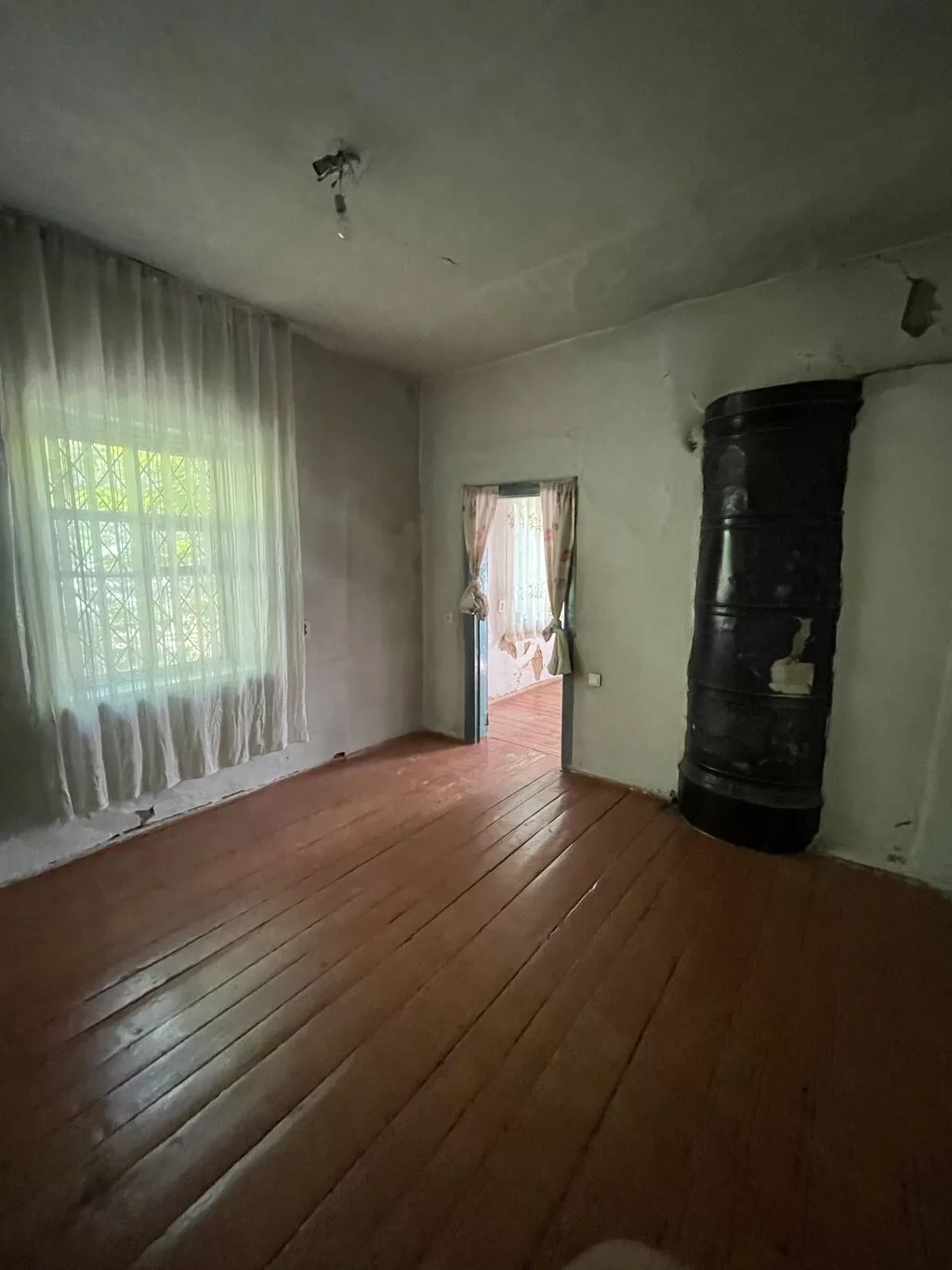 Сдаю кв барачного типа. 2 комнаты 30 квадратов