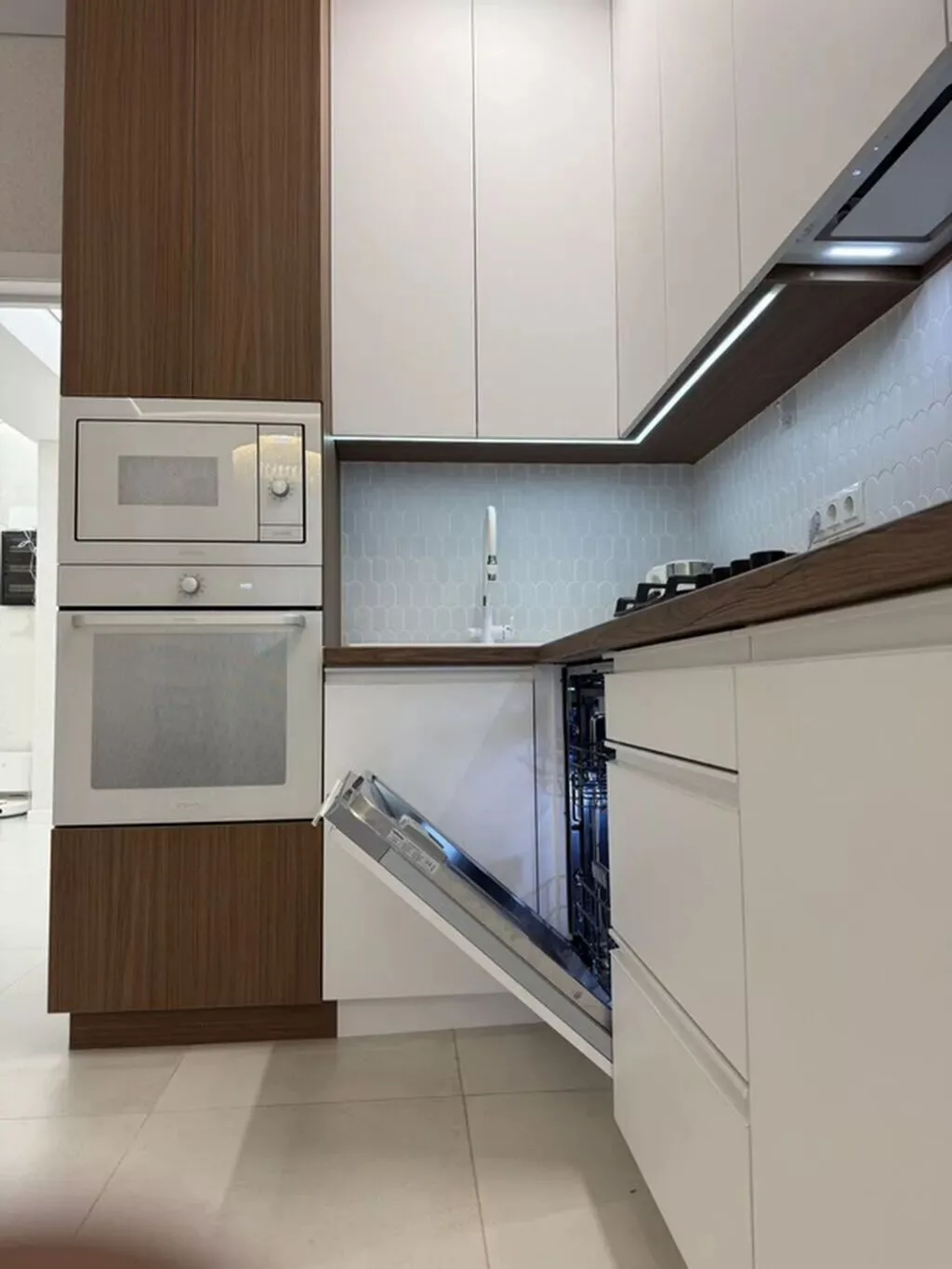3 комнаты, 105 м², Асанбай мкр Элитка, 10 этаж, Евроремонт