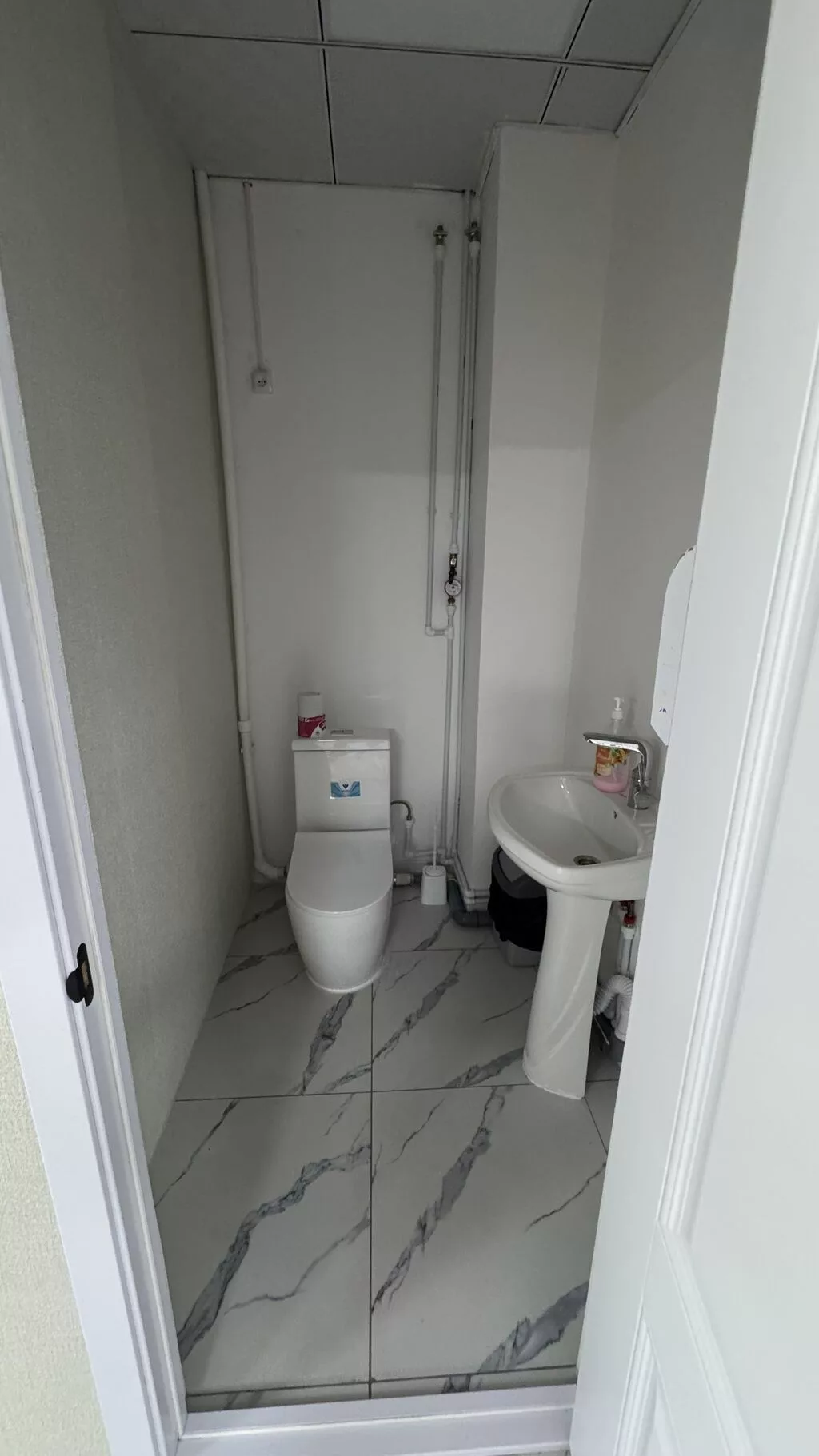 Аренда офисов, 50 м², В жилом комплексе, С отдельным входом, С отдельным сан узлом