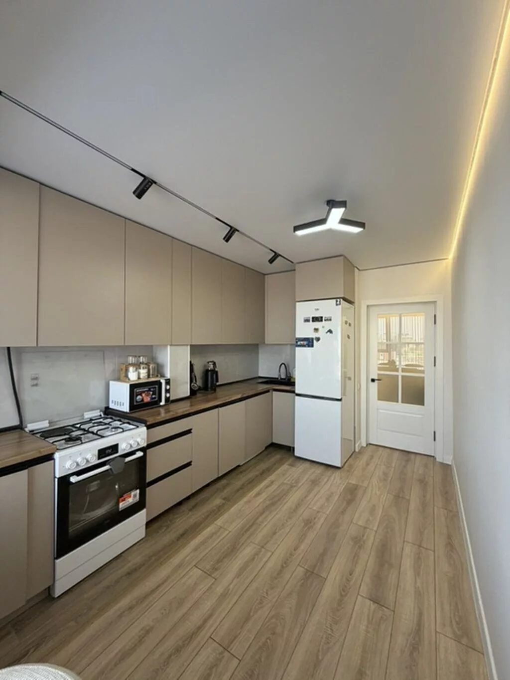 2 комнаты, 65 м², Технопарк Элитка, 2 этаж, Дизайнерский ремонт